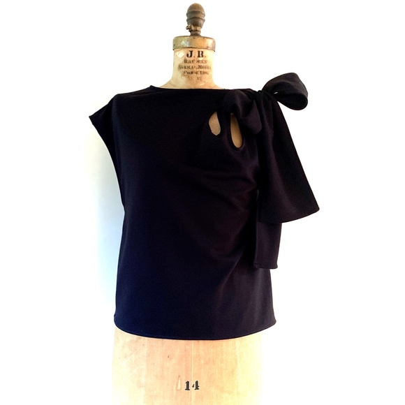 J.W. Anderson Knit Asymmetric  Knit Top Size M - Picture 11 of 13